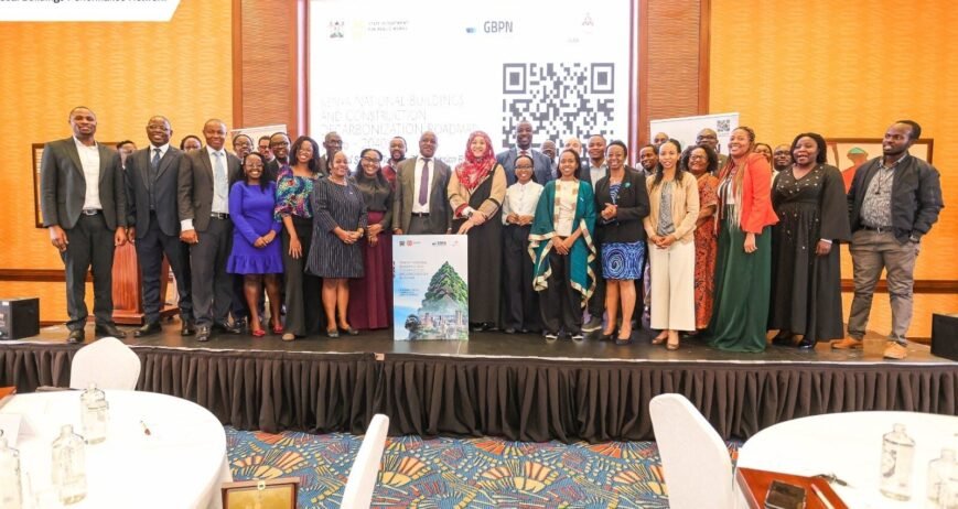 Group photo at a Kenya decarbonization event.