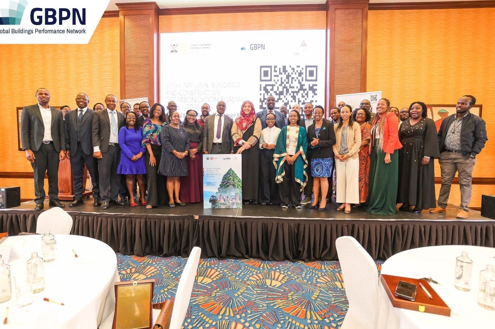 Group photo at a Kenya decarbonization event.